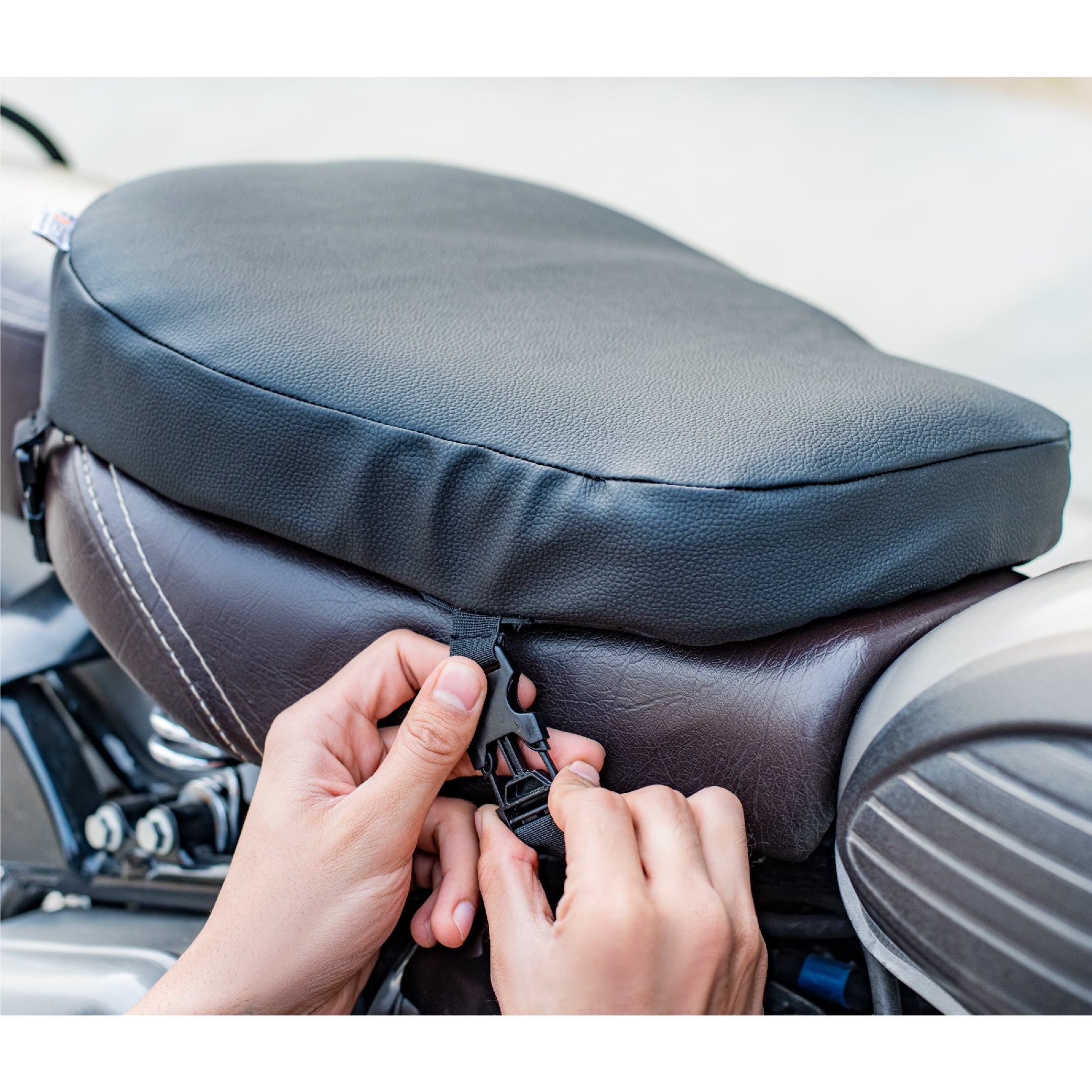 Buy Motorcycle Seat Cushion for Two Wheeler Commute & Long Bike Rides –  Fovera